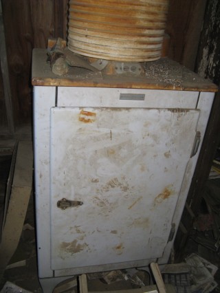 1928 Monitor Top Refrigerator